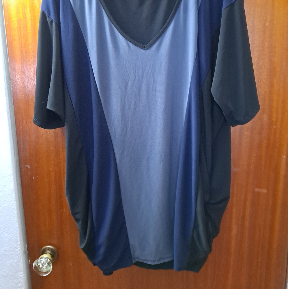 Color block blouse - Picture 5 of 5